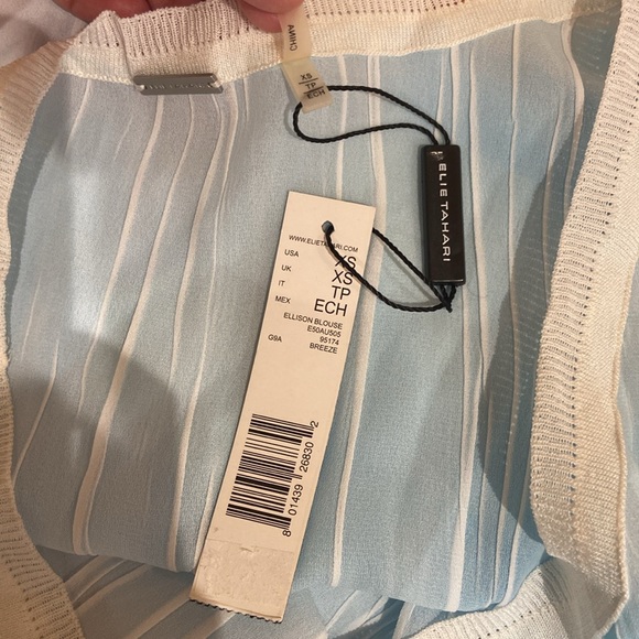 ELIE TAHARI | Size XS | light blue blouse - Picture 7 of 9